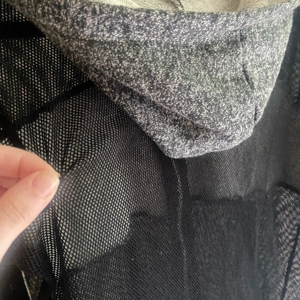 5/$20 Guess Los Angeles Women’s Mesh‎ Zip Up Hoodie Medium - Picture 3 of 7